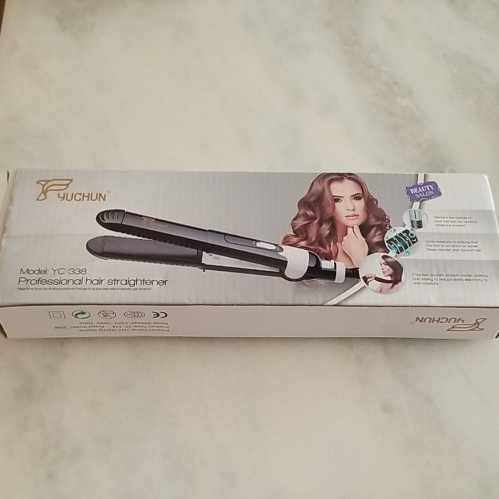 Brand New Yuchun Hair Straightener